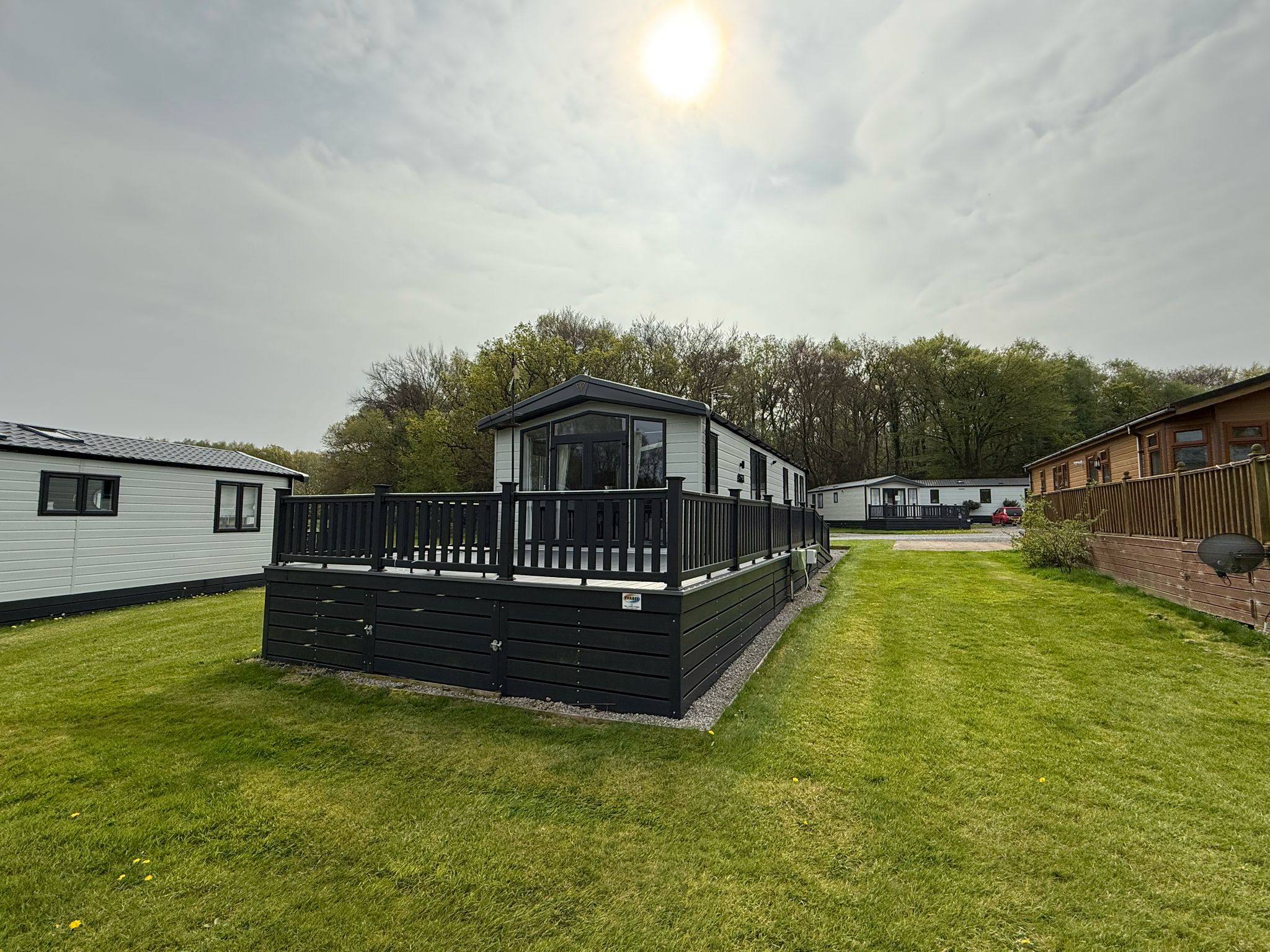 Lakeside scenery at Explorelodges Blog