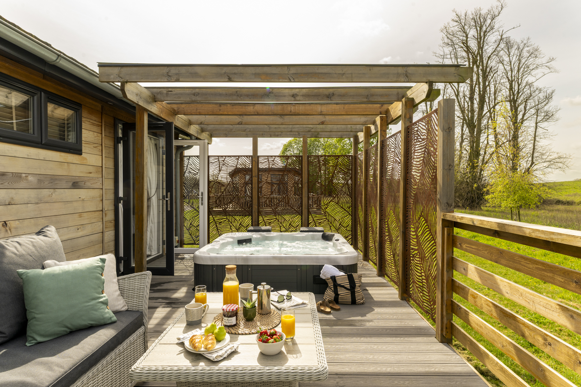 Casa Di Lusso lodge decking - holiday lodges for sale in Bury St Edmunds