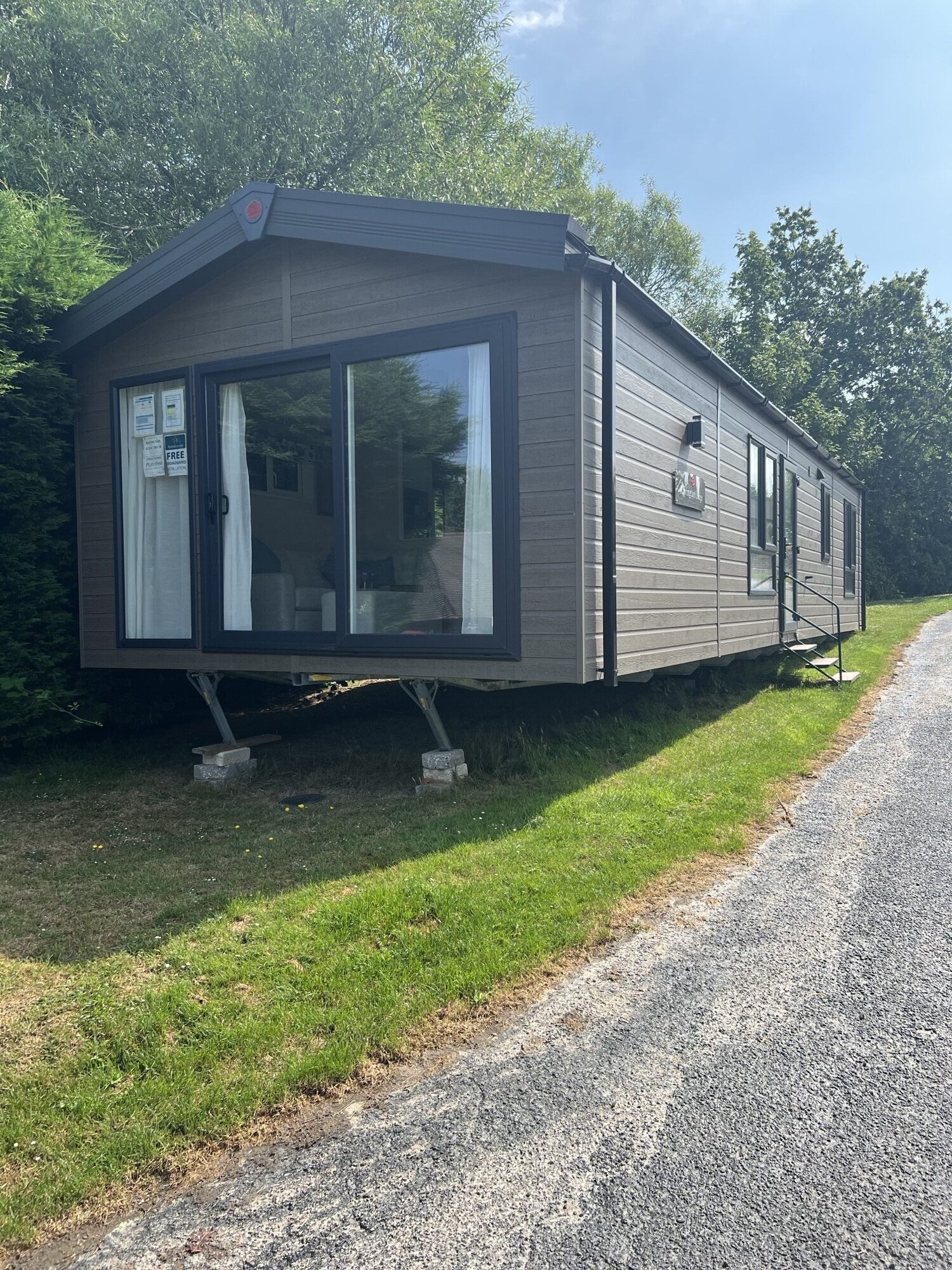 holiday lodge lounge interior - holiday lodges for sale in Hastings