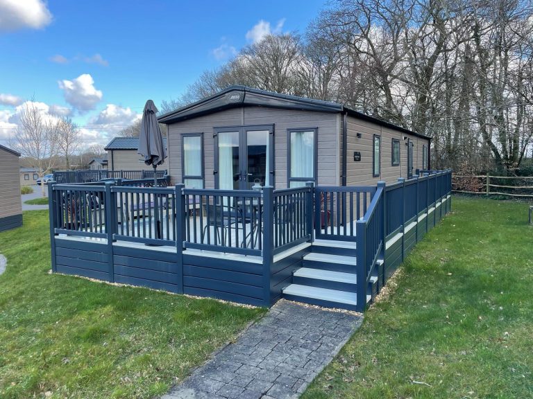 holiday lodge exterior - holiday lodges for sale in Devon