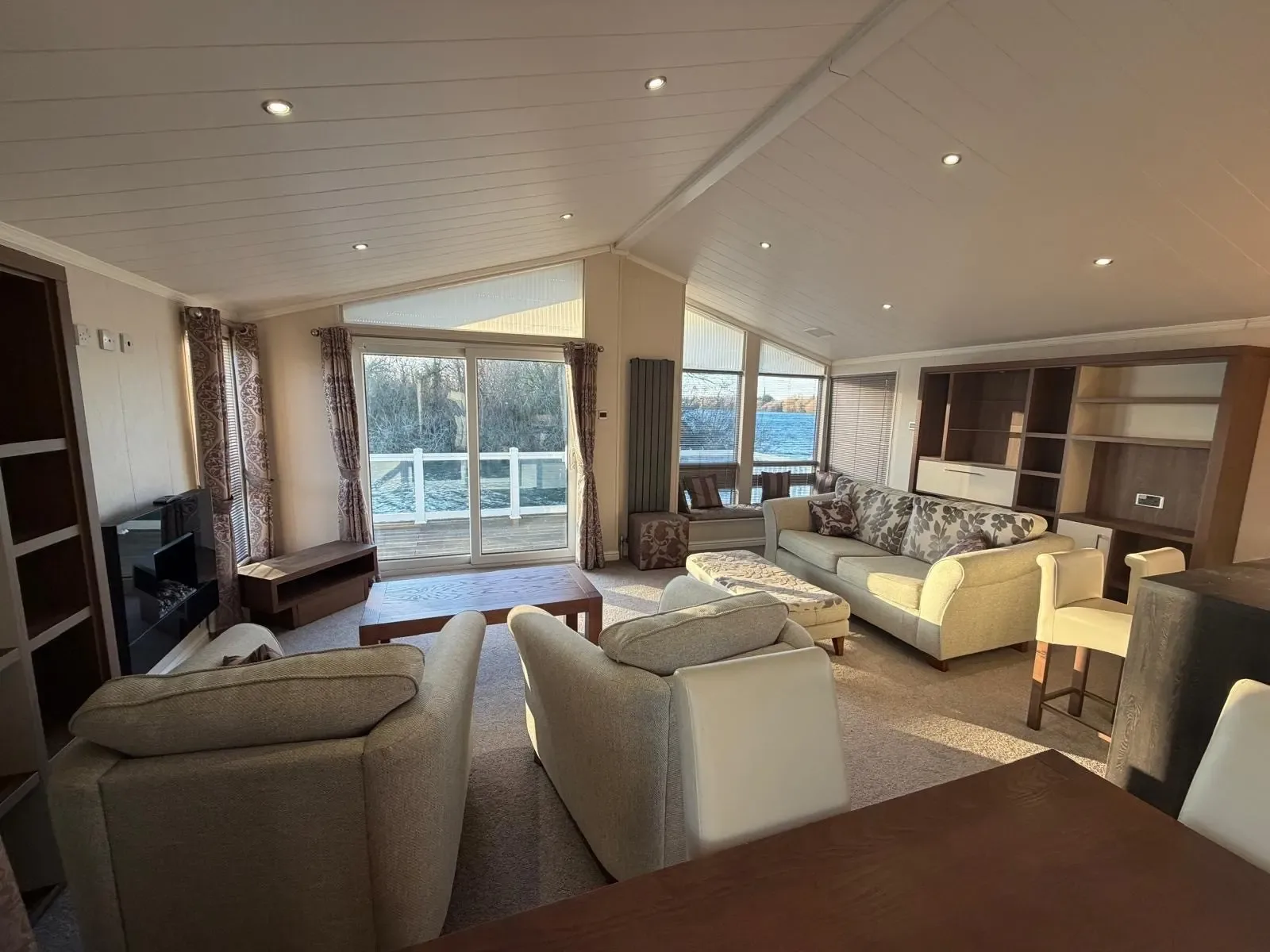 Willerby-New-Hampshire-2014-CAR0019350-138275442-1
