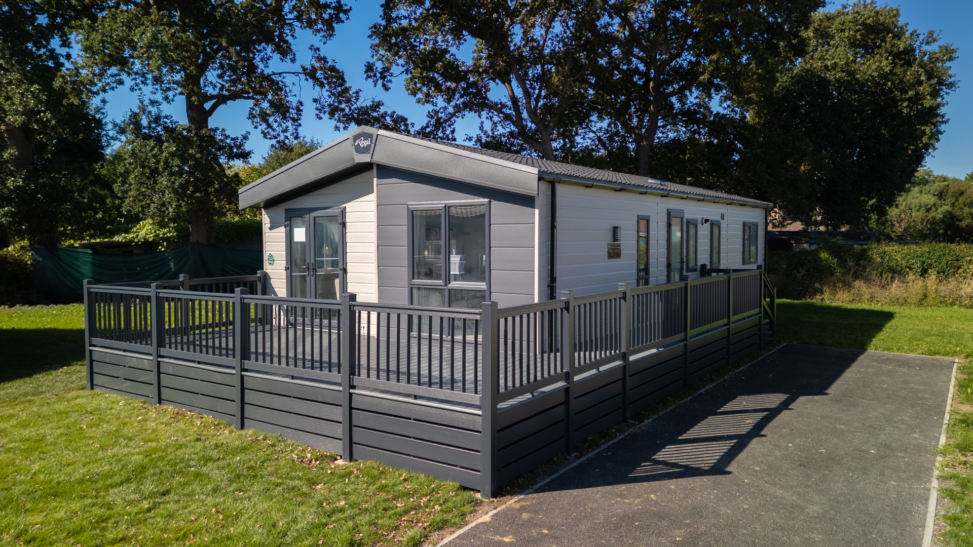 WM41-2026-Regal-Harlington-40×20-Small-26
