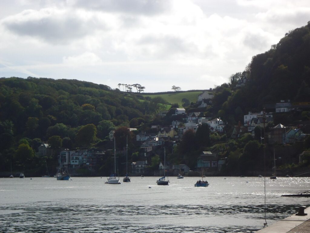 dartmouth holiday homes